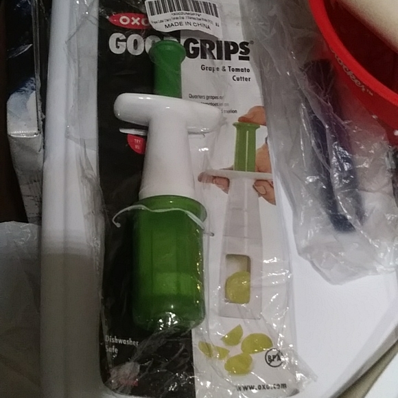 Bundle of kitchen accessories 14 pcs >$70 worth - Picture 4 of 16